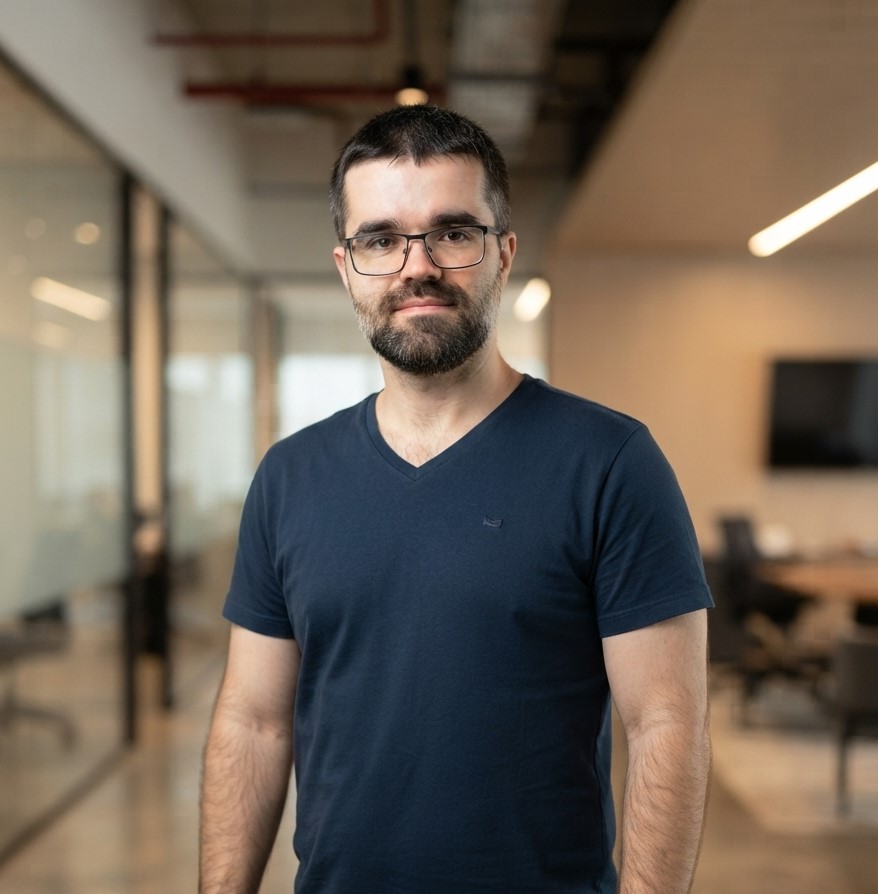 Foto de Gustavo Rodrigues da Silva, estrategista de SEO e GEO